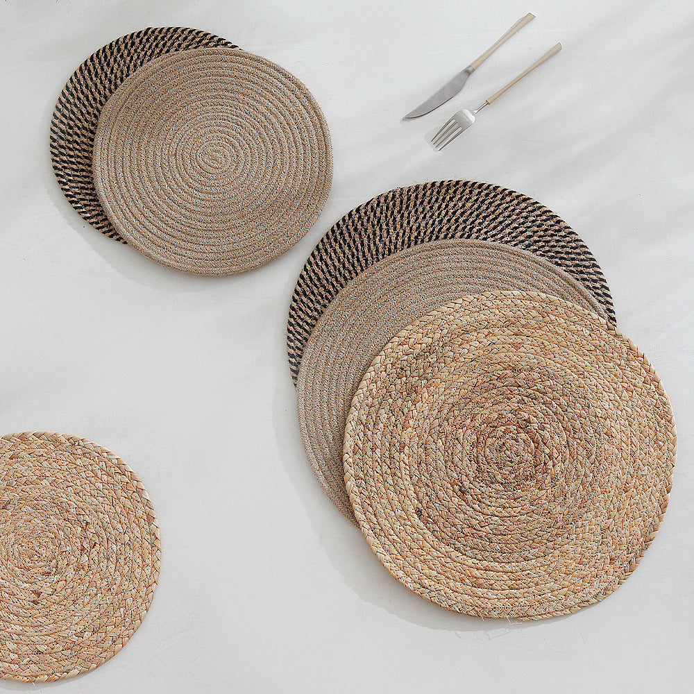 Round carpet made of braided jute with spiral structure and flat weaving Stornfield