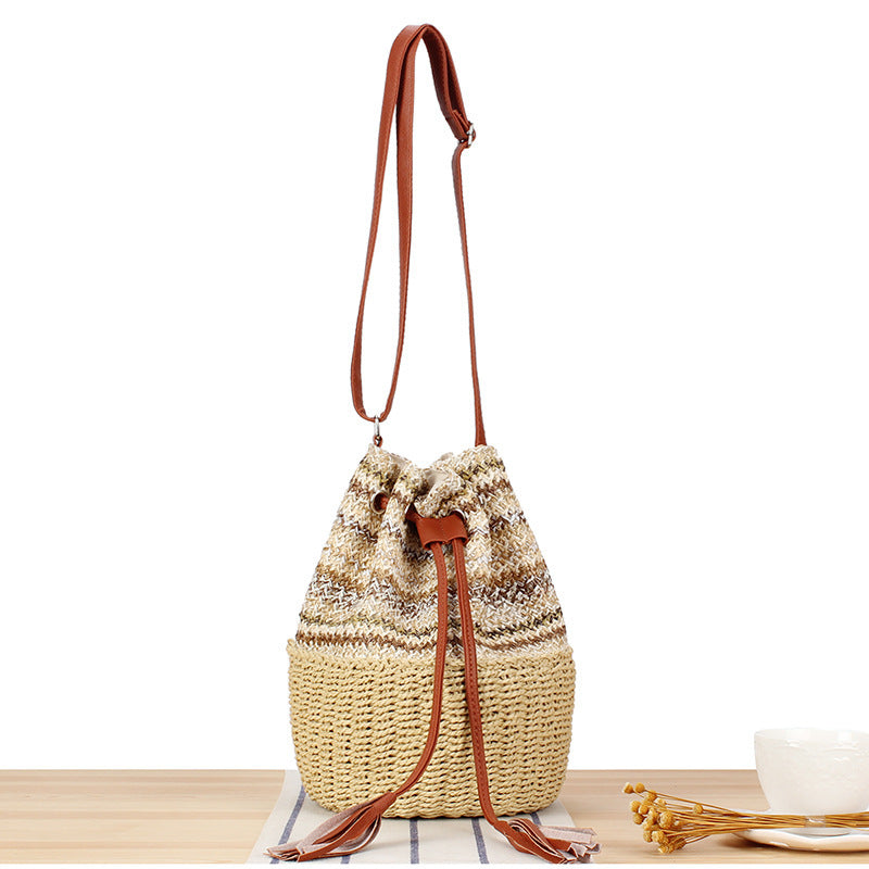 Shoulder bag made of hand-woven natural material with stylish leather accents Stornfield