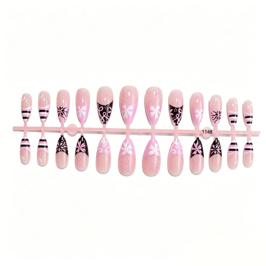 Artificial nail set with decorative flower-like and geometric designs Stornfield