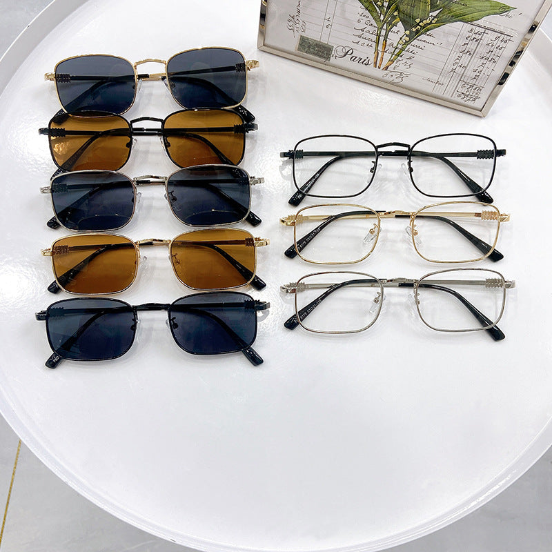 Fashionable glasses with square frame Stornfield
