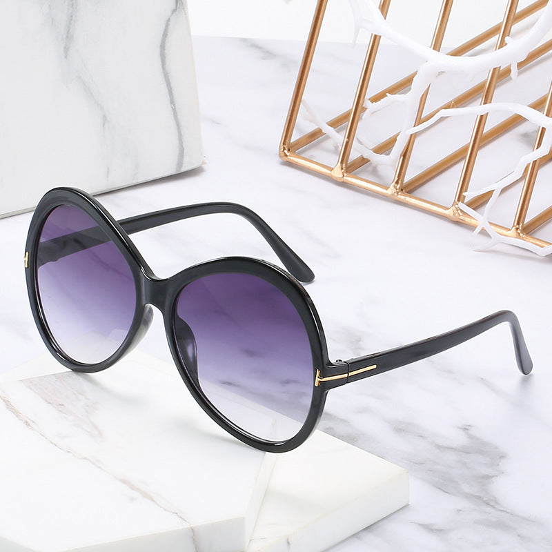 Fashion-Forward Oversized Butterfly Sunglasses Stornfield
