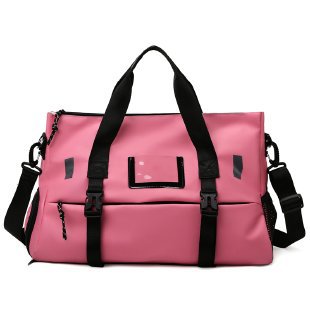 Sporty travel bag with innovative carrying system and durable material Stornfield