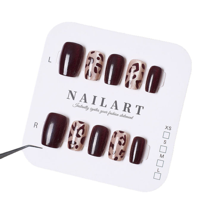 Artificial nails with modern swirl design Stornfield