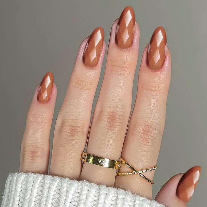 Diamond-Shaped Glossy Nail Extensions Stornfield