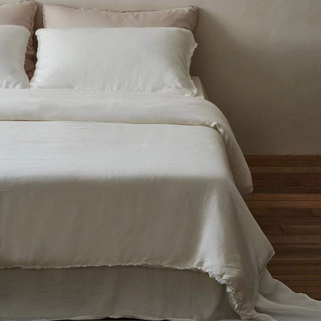 Washed Linen-Blend Ruffled-Edge Duvet Cover Set with Pillow Shams