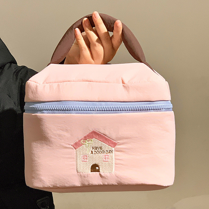 Practical Lunchbox with Playful House Design Stornfield