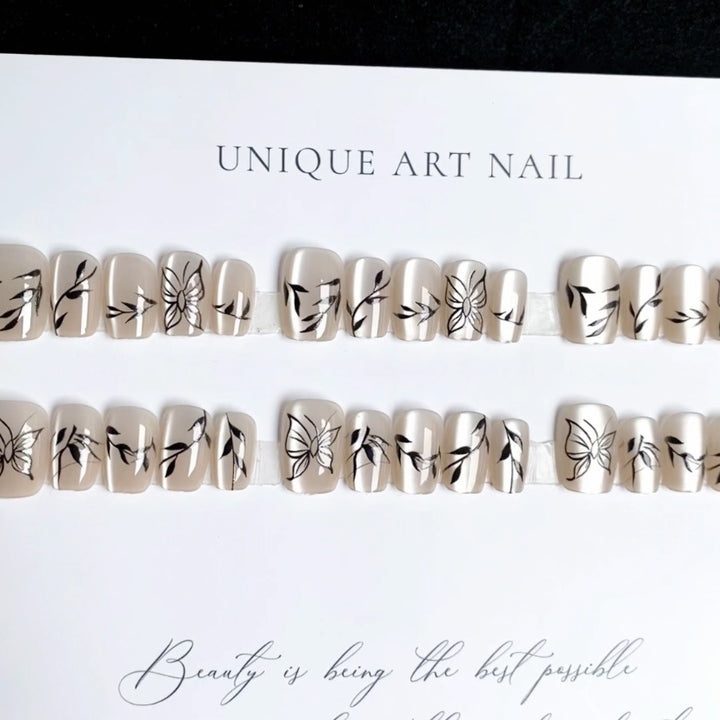 Artistic Floral Print Press-On Nail Set