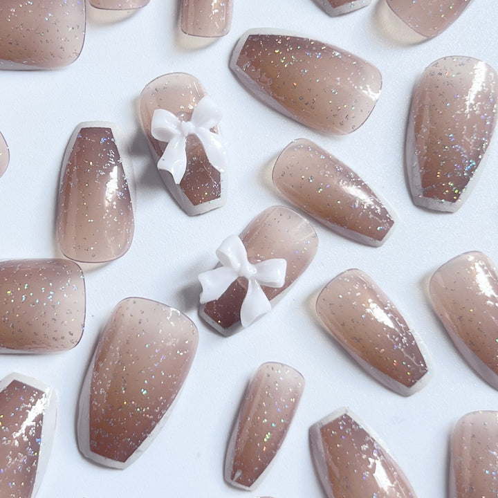 Glamorous Glittery Nail Art Stornfield