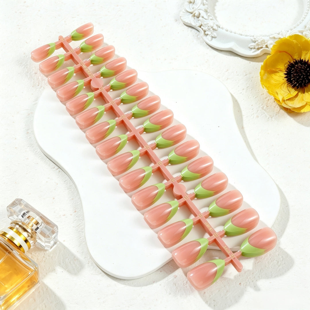 Decorative Press-On Nail Tips Stornfield