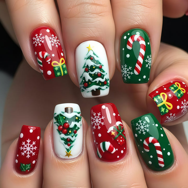 Artificial nails with festive Christmas designs Stornfield
