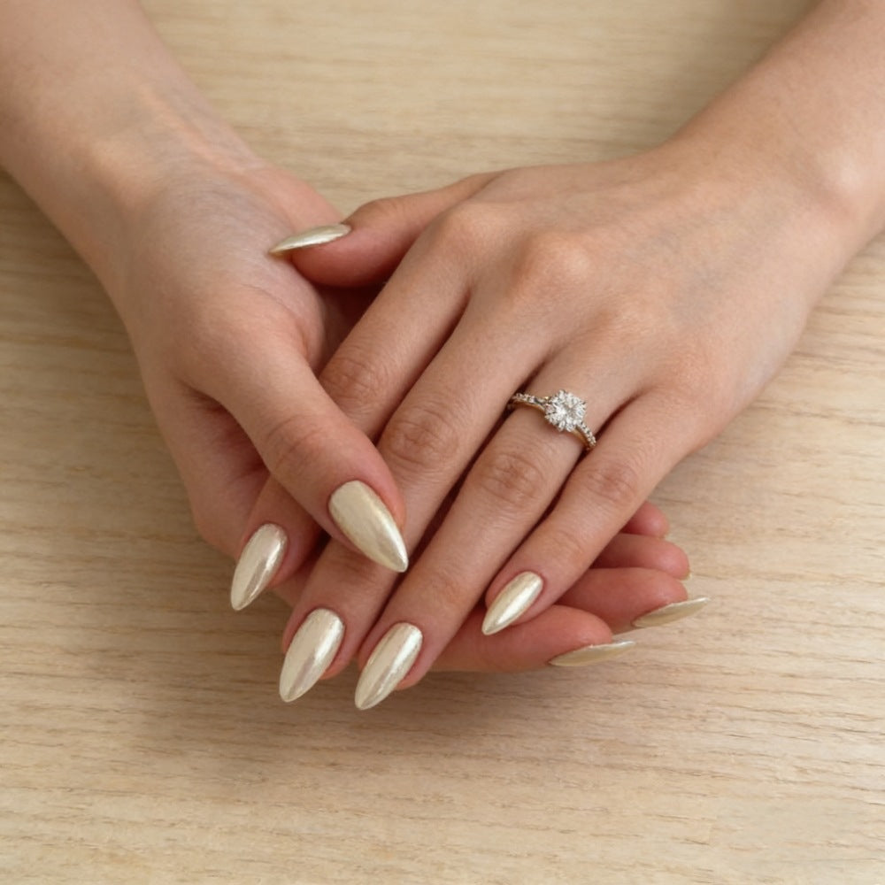 Elegant Artificial Nails in Shimmering Metallic Look Stornfield