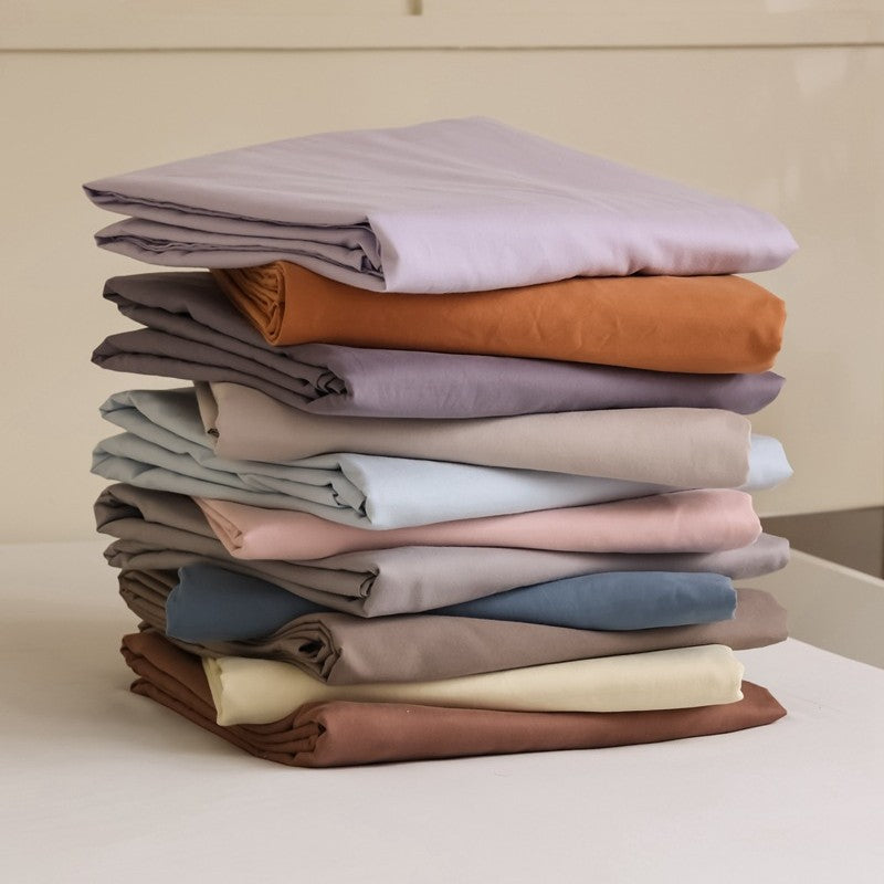 Fitted sheet made of cotton jersey with extra deep hem and elastic all-around rubber