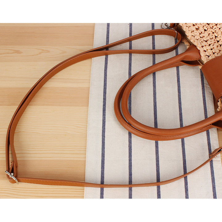 Luxurious shoulder bag with handmade fringes Stornfield