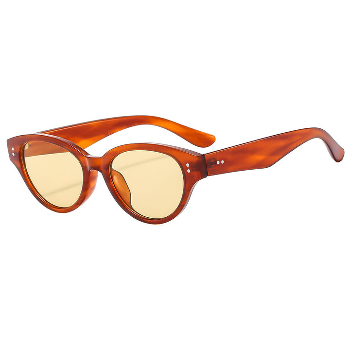Retro-Inspired Luxurious Cat-Eye Sunglasses Stornfield