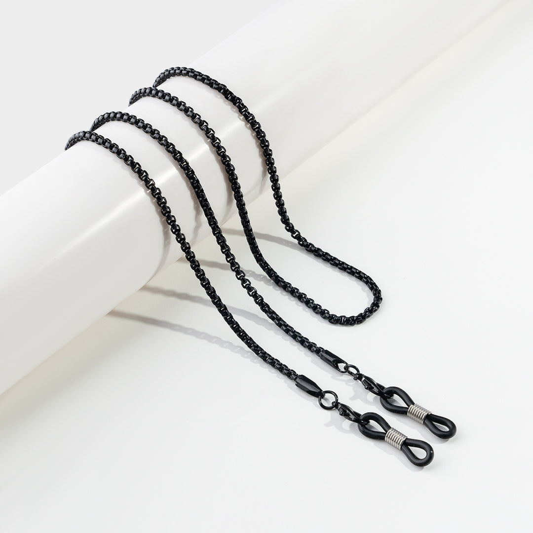 Elegant Chain Eyewear Holder Stornfield