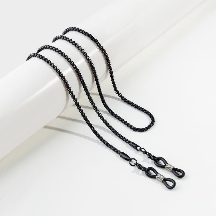 Elegant Chain Eyewear Holder Stornfield
