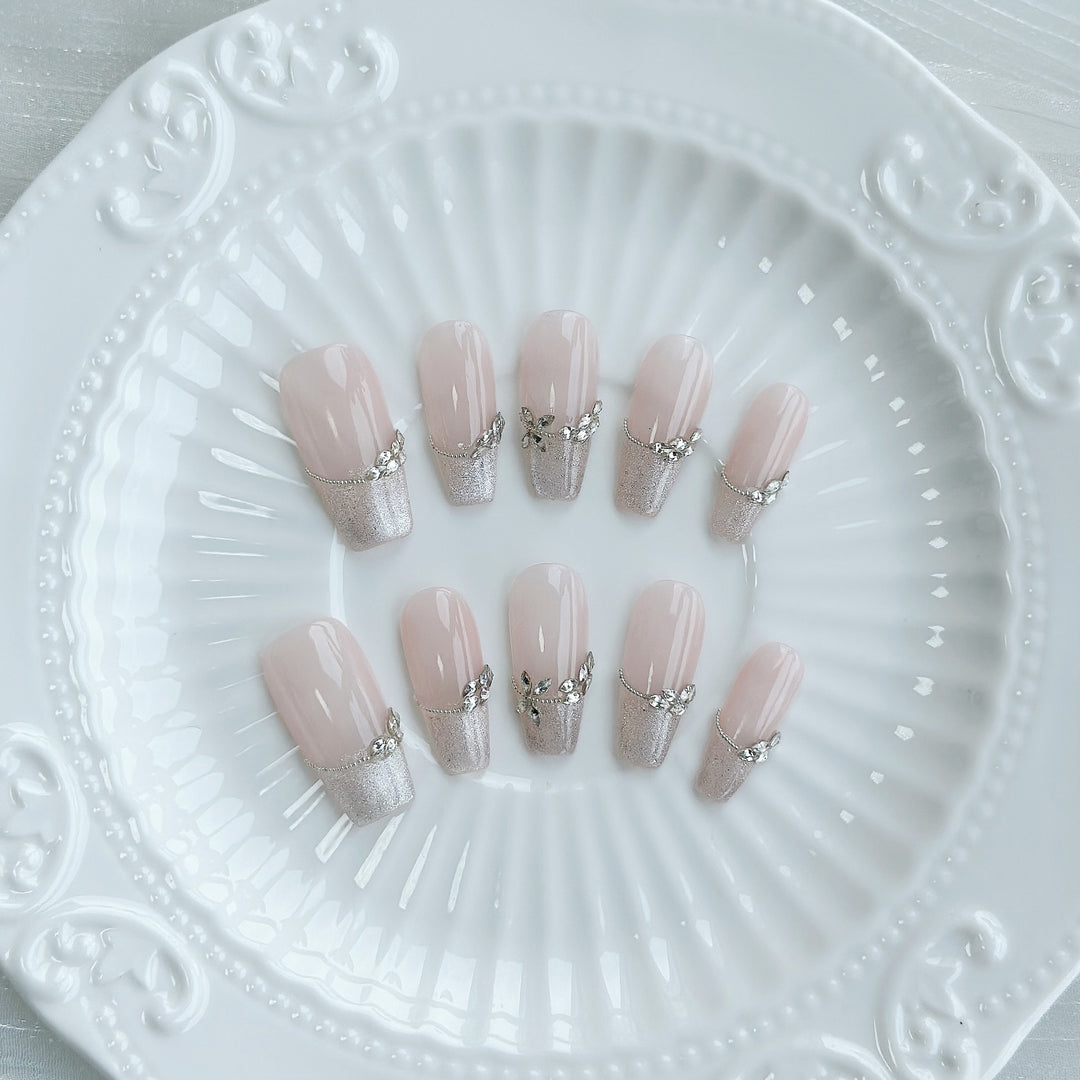 Premium Decorative Press-On Nail Art Set with Rhinestone Accents