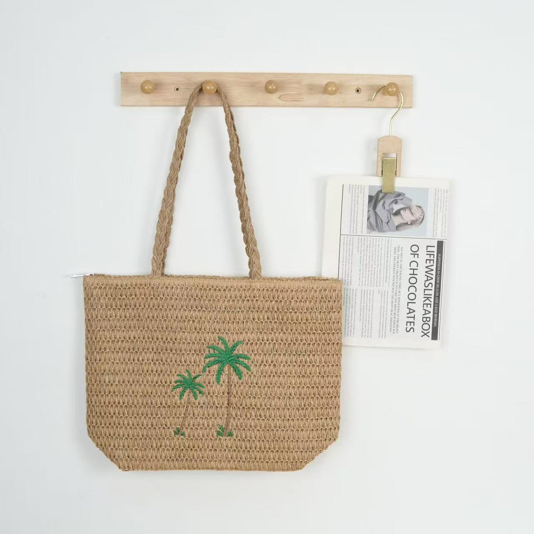 Beach bag with handcrafted palm pattern Stornfield