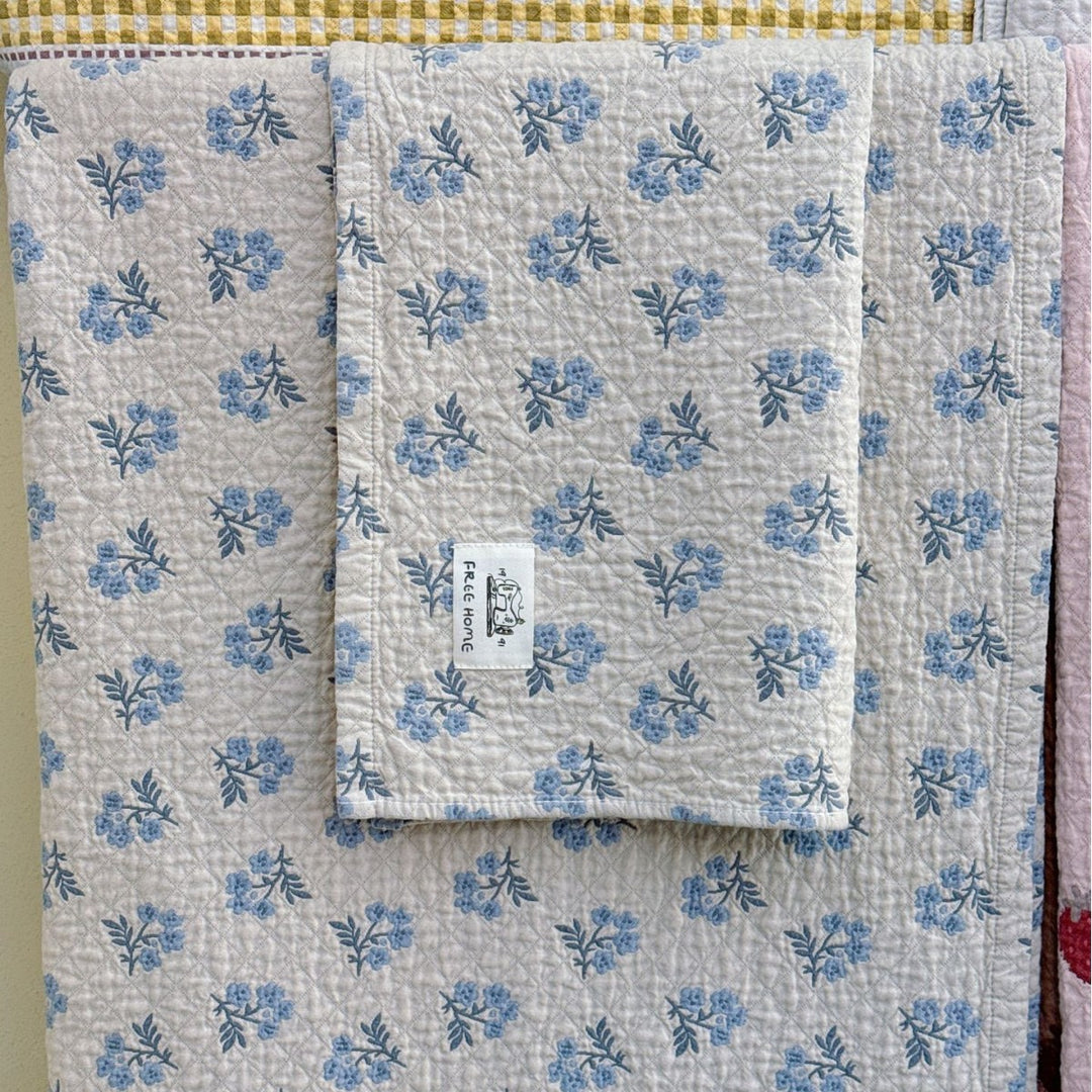 Ladies cuddly blanket with cute horse motif Stornfield