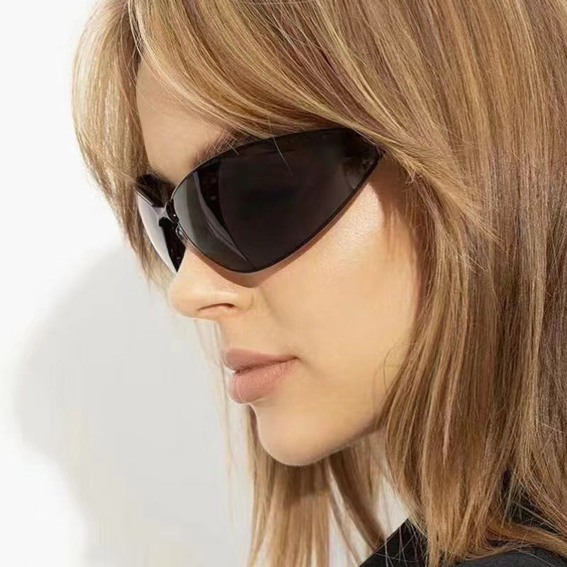 Women's Cat-Eye Sunglasses with Fashionable Metal Frame Stornfield