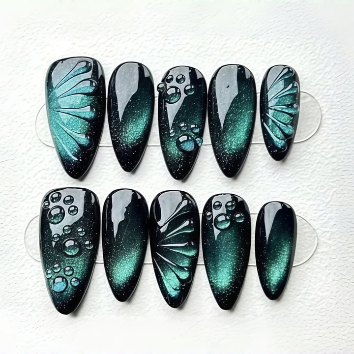 Artificial nails with shimmering wave design Stornfield
