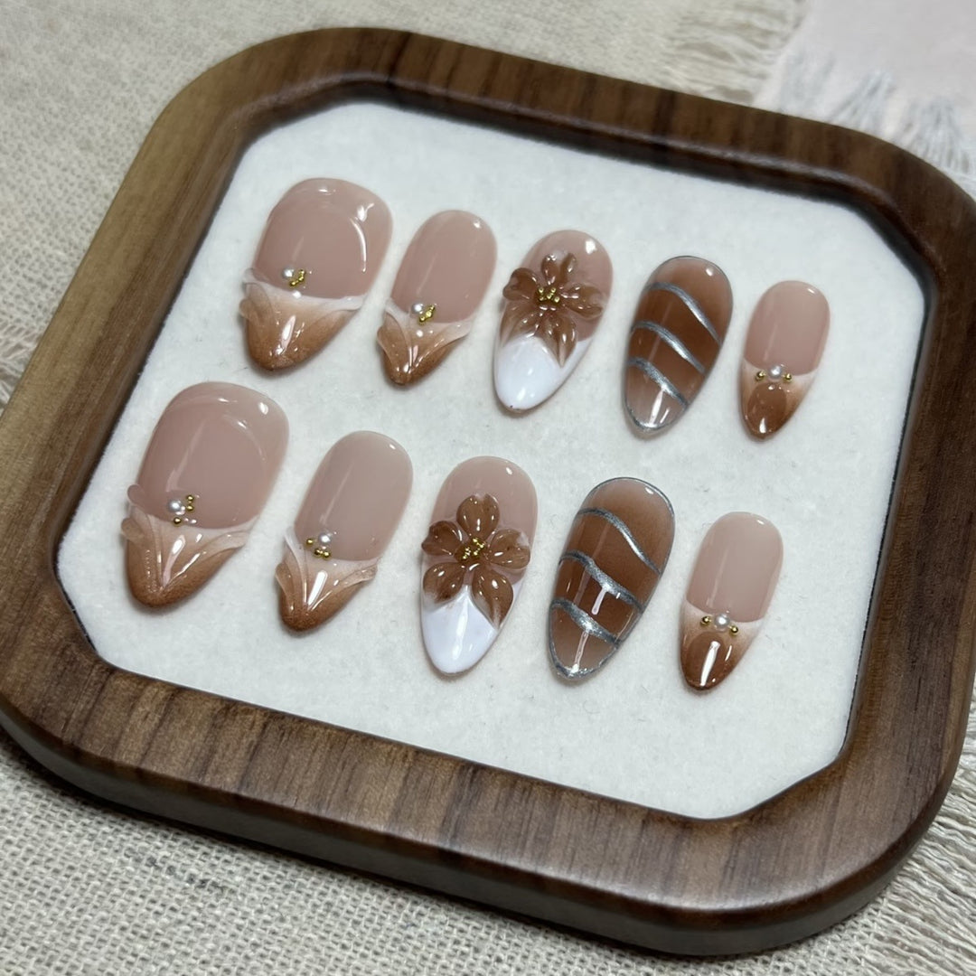 Decorative Floral Accented Press-On Nail Set