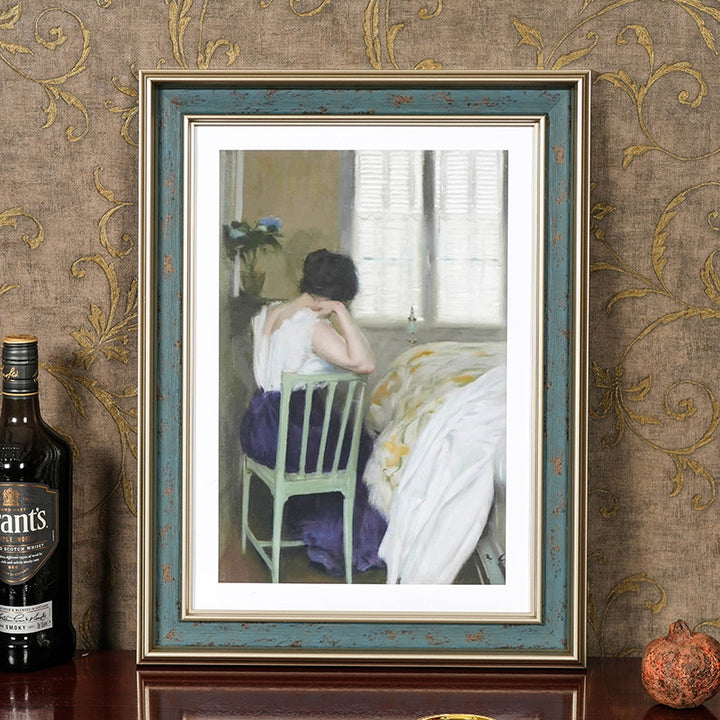 Ornate Wooden Photo Molding Frame for Home