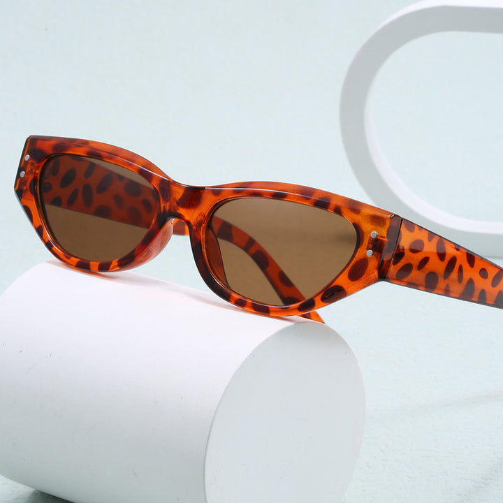 Women Stylish Cat-Eye Sunglasses with High-Quality Design Stornfield