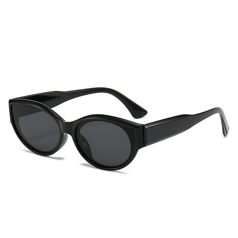 Women Cat-Eye Sunglasses with Clear and Modern Design Stornfield