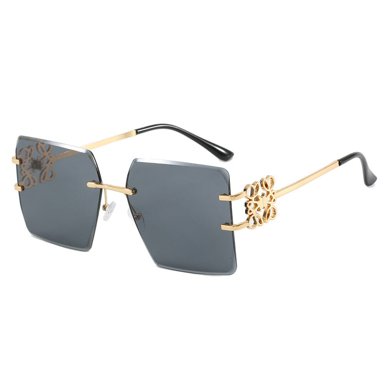 Women's fashionable sunglasses with exceptional design and golden accents Stornfield