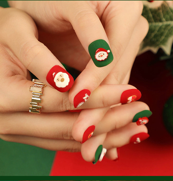 Christmas nail art with festive design Stornfield