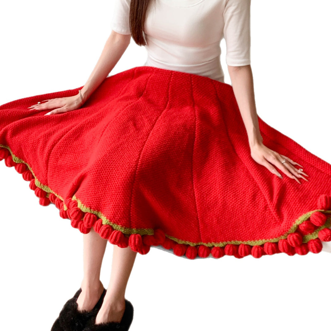 Cozy Blanket with Playful Pompons Stornfield