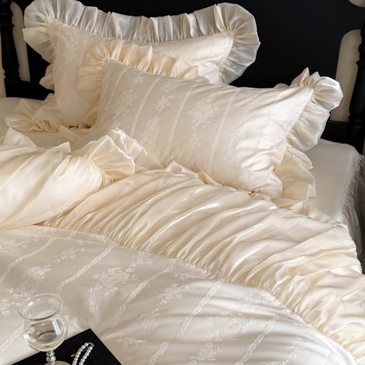 Bedding set – fine satin jacquard with ruffled bed skirt and frill pillow