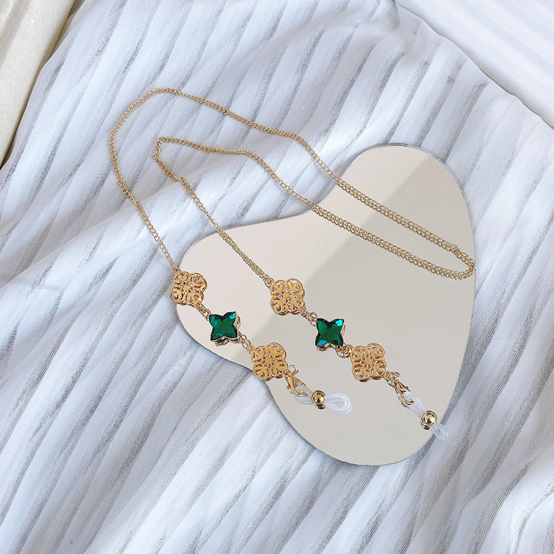 Elegant Necklace with Sparkling Green Stones Stornfield