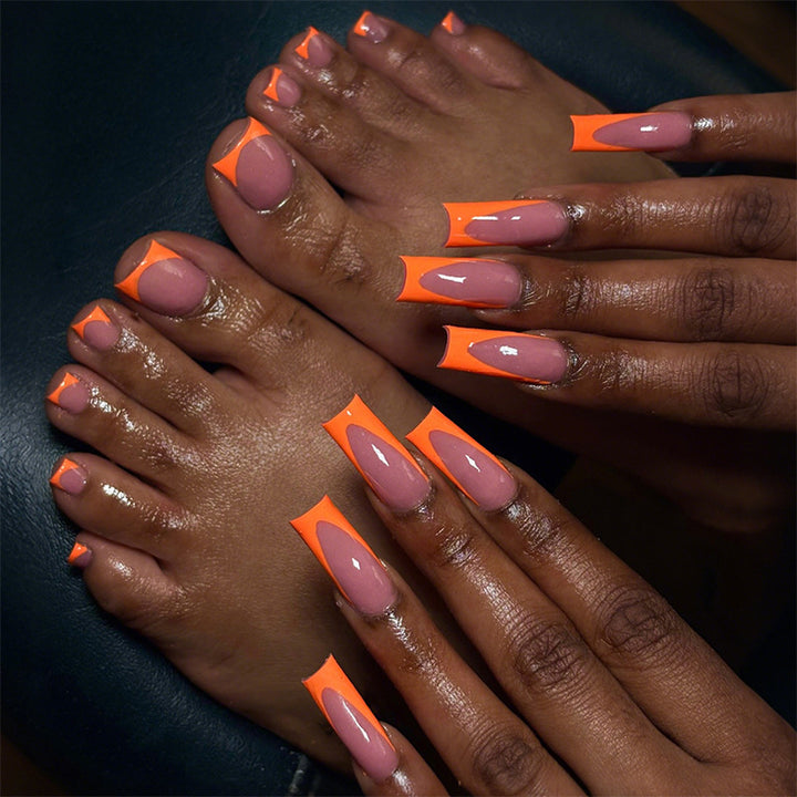 Decorative Press-On Nail Set with Geometric Design Stornfield