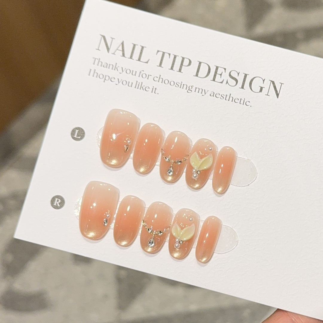 Artificial nails with Romantic Design Stornfield