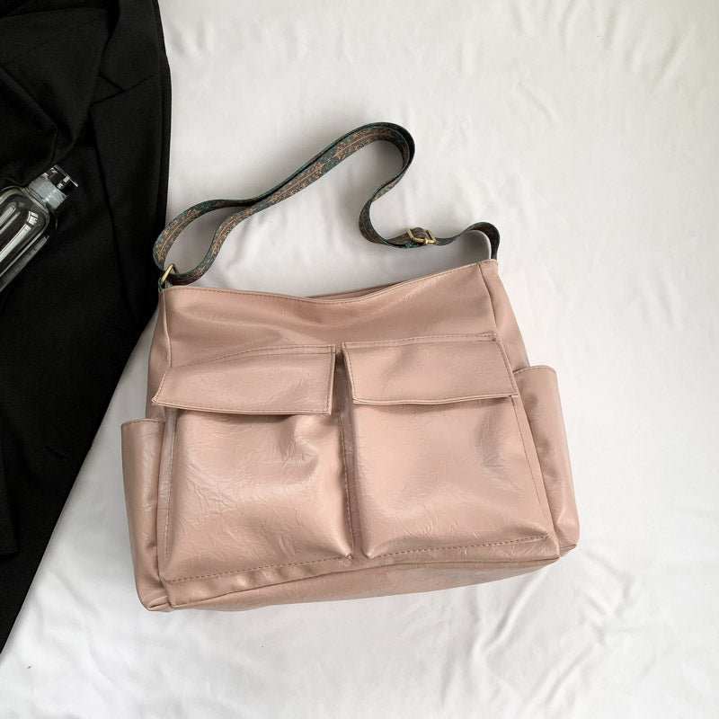 Multifunctional Shoulder Bag With Innovative Compartment System Stornfield