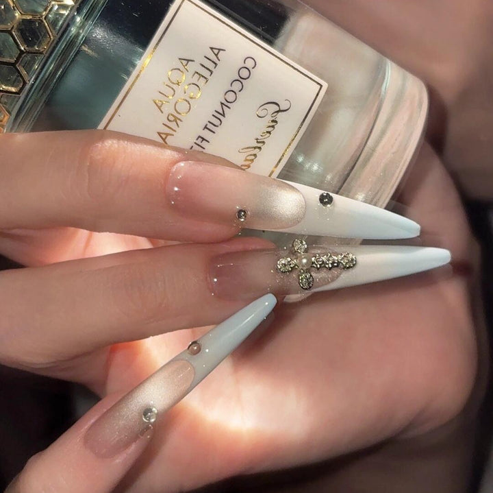 Artificial nails with luxurious sparkling rhinestone details Stornfield