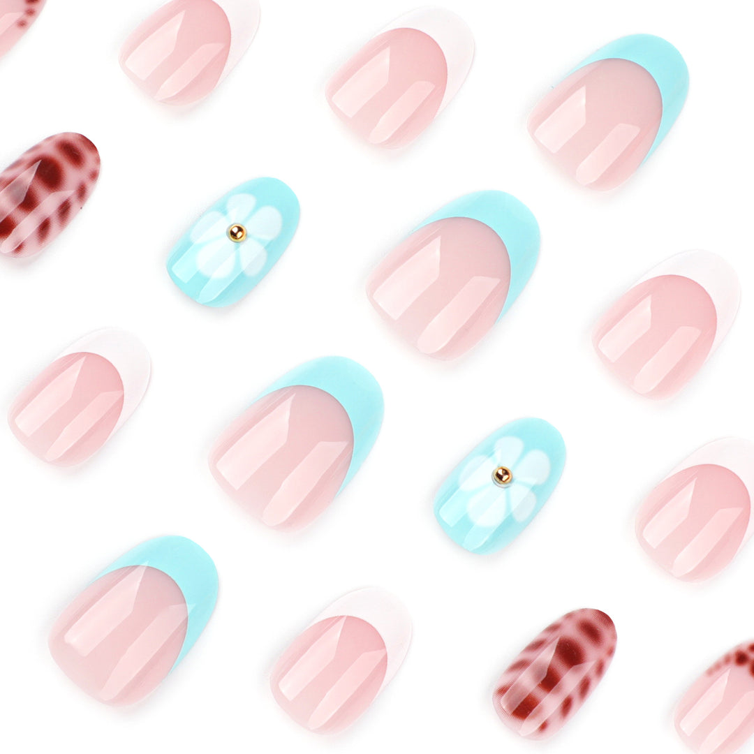 Artificial nail art with floral and geometric elements Stornfield