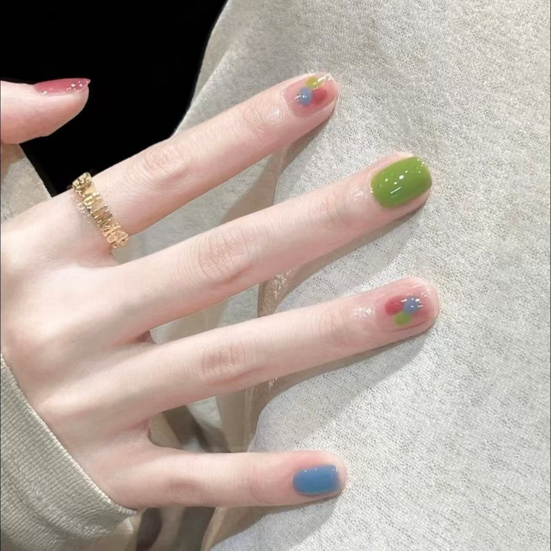 Artistic Floral Nail Art Extensions