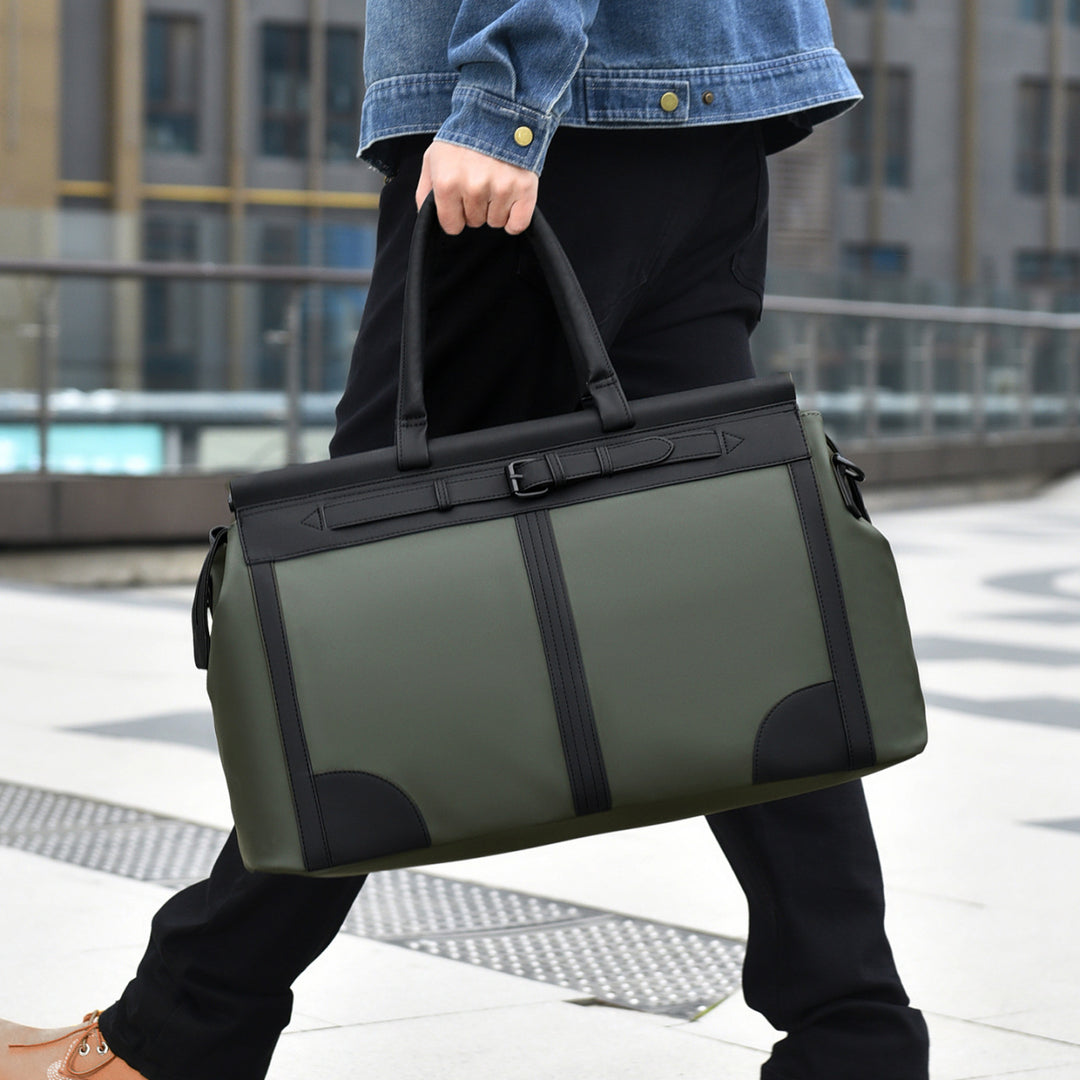 Elegant Travel Bag with Additional Compartments Stornfield