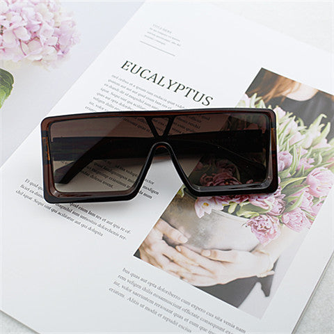 Women's Oversized Sunglasses in Avant-Garde Design Stornfield