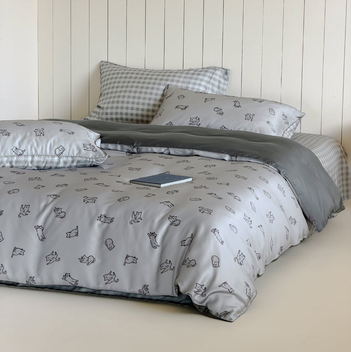 Cat Sketch Cotton Sateen Duvet Cover Set with Reversible Gingham Shams