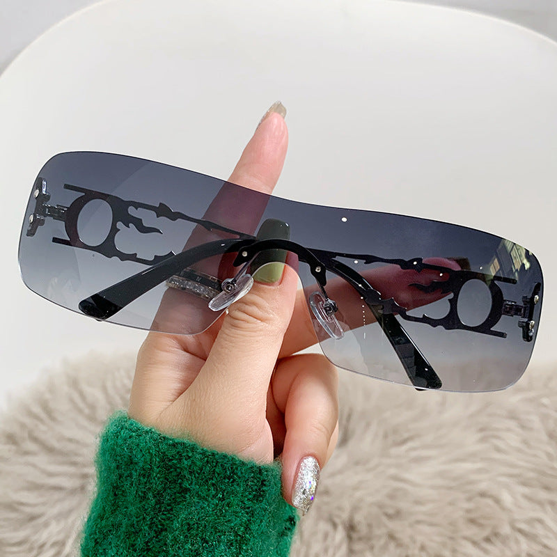 Ladies fashionable sunglasses with innovative design Stornfield