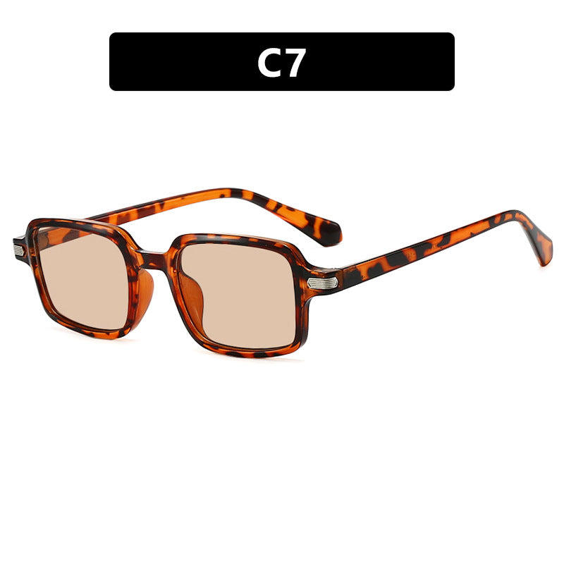 Women square sunglasses with protective UV filter and sturdy frame Stornfield