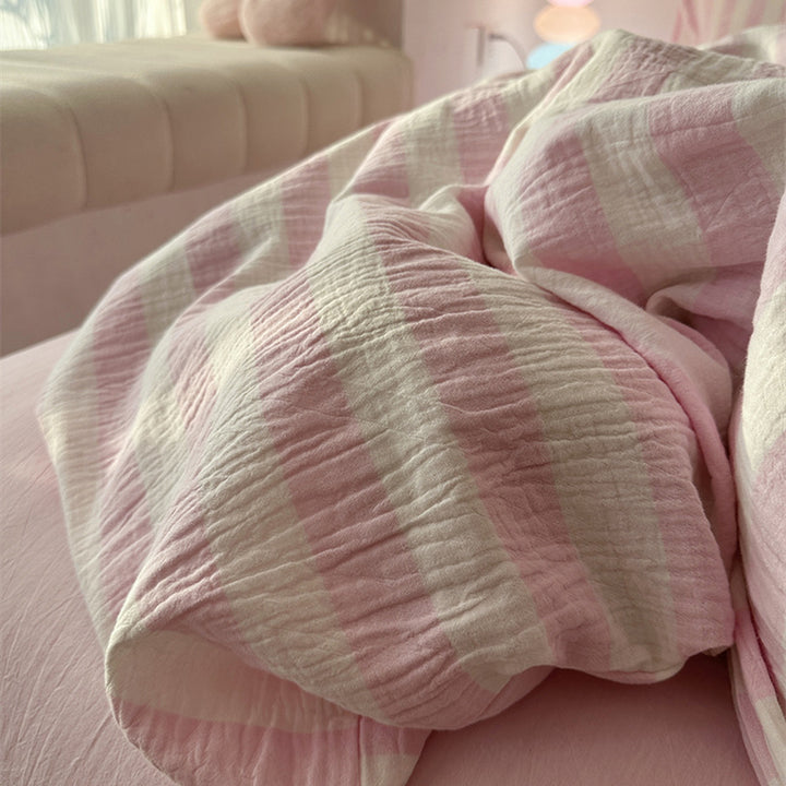 Linen look bedding set with wide stripes