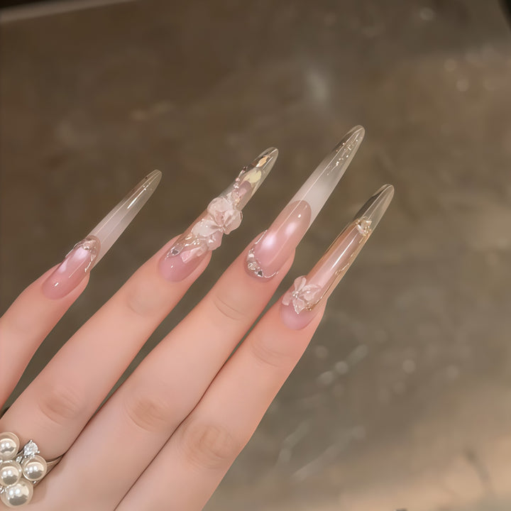 Art nails with filigree floral designs Stornfield