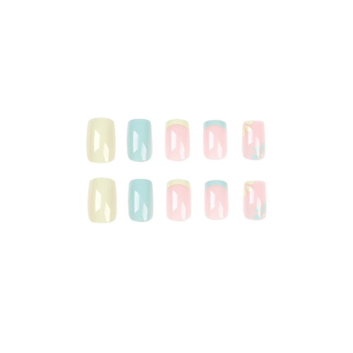 Artful nail extensions in trendy floral design Stornfield
