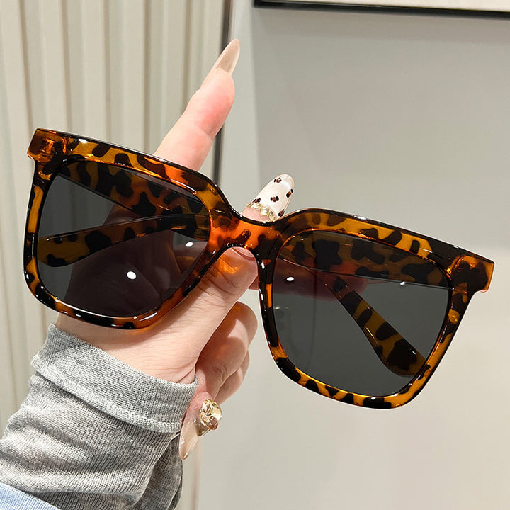 Women's oversized sunglasses with matte frame Stornfield