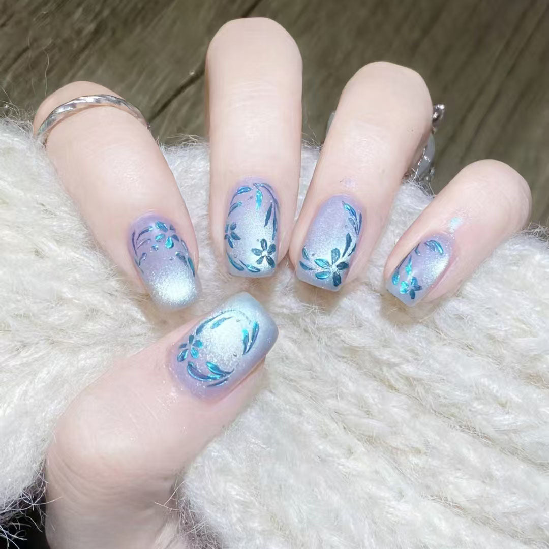 Floral Design Nail Art